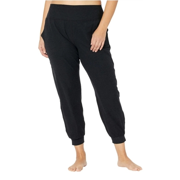 Beyond Yoga Plus Size Joggers - Picture 2 of 7